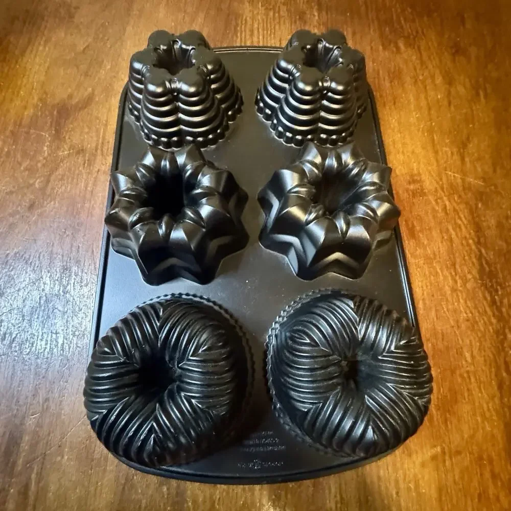 Nordic Ware Multi Mini Bundt Pan 6 Cavity Nonstick Cake Pan Bakeware Heavy
